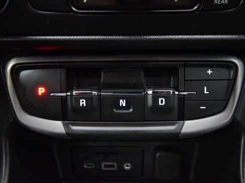 Used 2023 GMC Terrain AT4 image 22