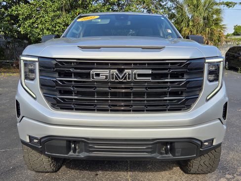 Used 2022 GMC Sierra 1500 Elevation w/ LPO, Elevation Black Package AWD/4WD image 8