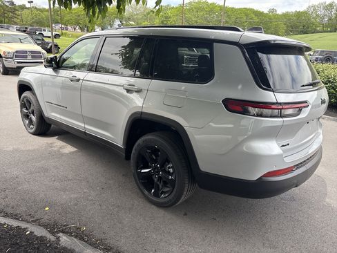 New 2025 Jeep Grand Cherokee L Altitude image 6