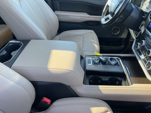 Used 2023 Ford Expedition Max Limited image 42