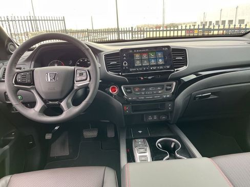 New 2026 Honda Ridgeline Black Edition image 9