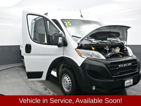Used 2025 RAM ProMaster 2500 w/ Convenience Group image 39