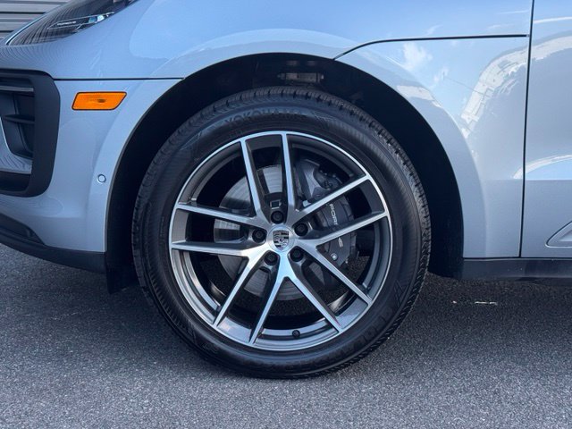 Used 2023 Porsche Macan AWD/4WD image 11