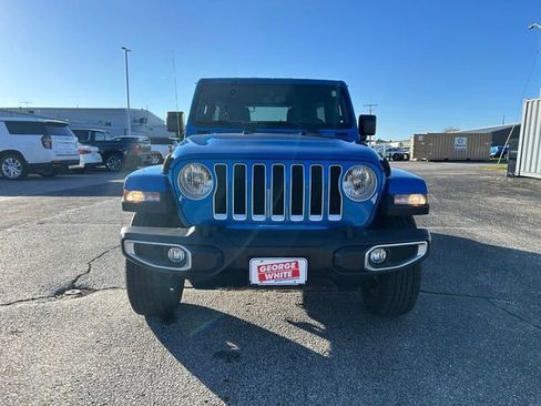 Used 2023 Jeep Wrangler Sahara image 9