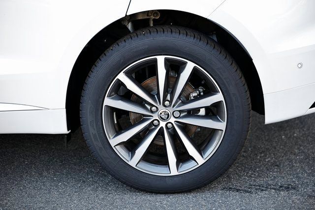 New 2026 Jaguar F-PACE R-Dynamic S AWD/4WD image 6