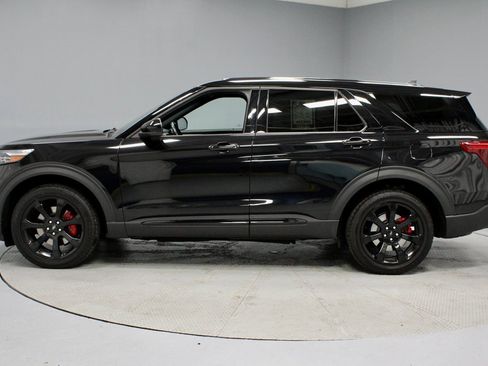Used 2022 Ford Explorer ST w/ ST High-Performance Pack image 8
