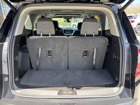 Used 2023 GMC Acadia SLE w/ Driver Convenience Package AWD/4WD image 12