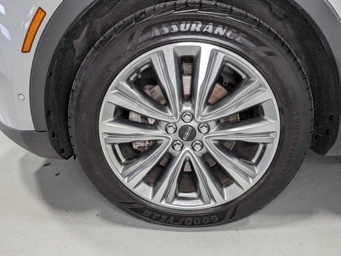 Used 2017 Lincoln MKX Reserve AWD/4WD image 3