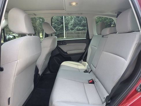 Used 2018 Subaru Forester 2.5i Premium w/ All-Weather Package AWD/4WD image 17