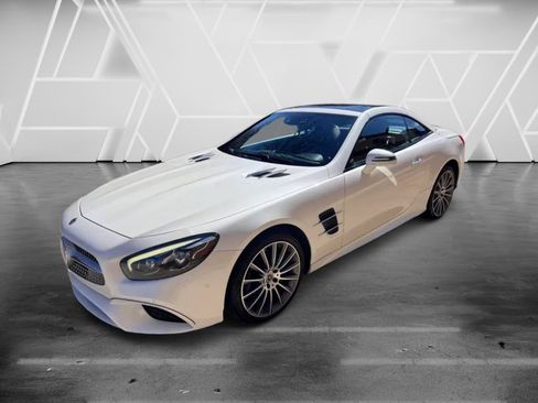 Used 2018 Mercedes-Benz SL 550 w/ Driver Assistance Package image 2