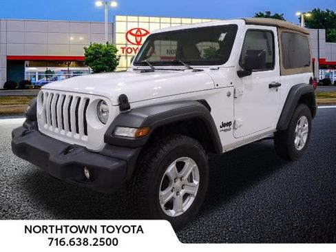 Used 2021 Jeep Wrangler Sport S image 3