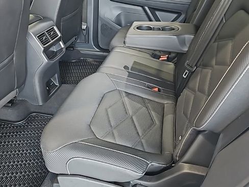 Used 2025 Volkswagen Atlas Cross Sport SE AWD/4WD image 23