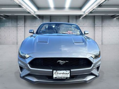 Used 2022 Ford Mustang Premium RWD image 2