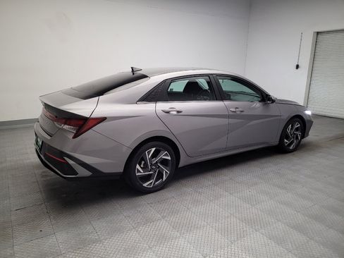Used 2025 Hyundai Elantra SEL FWD image 10