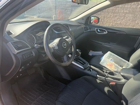 Used 2019 Nissan Sentra SV w/ Special Edition Package FWD image 13