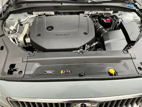 Certified 2024 Volvo S90 B6 Ultimate w/ Protection Package Premier image 28