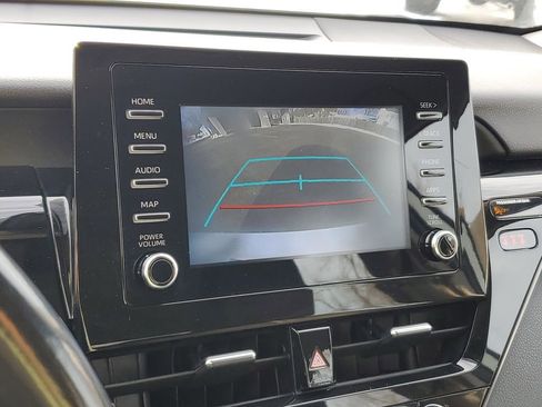 Used 2021 Toyota Camry SE image 20