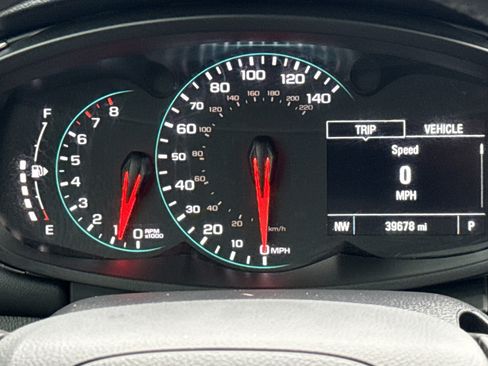 Certified 2022 Chevrolet Trax LT w/ Premium Seat Package image 8