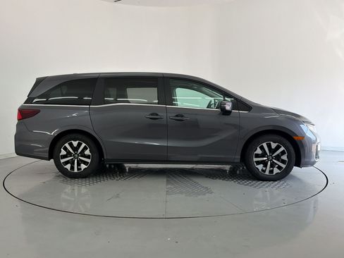 Used 2025 Honda Odyssey EX-L image 8