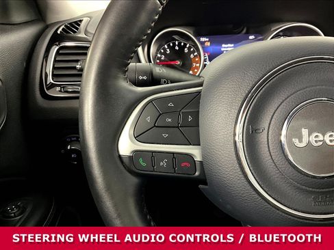 Used 2018 Jeep Compass Limited AWD/4WD image 11