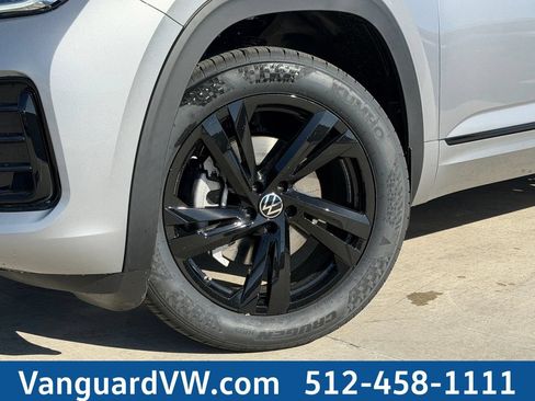 New 2026 Volkswagen Atlas Cross Sport SEL R-Line AWD/4WD image 2