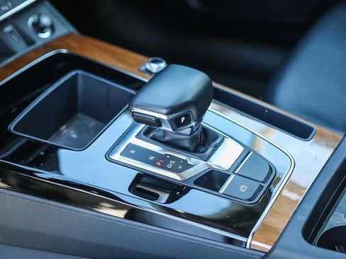 Used 2023 Audi Q5 2.0T Premium w/ Convenience Package image 19