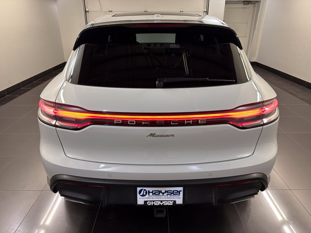 Used 2024 Porsche Macan AWD/4WD image 5