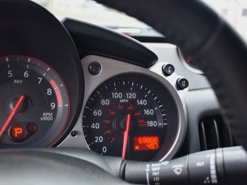 Used 2016 Nissan 370Z Touring w/ Aerodynamics Package image 17