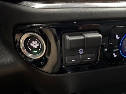 Used 2026 Chevrolet Silverado 1500 LT Trail Boss w/ LT Trail Boss Premium Package AWD/4WD image 16
