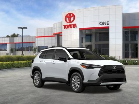 New 2026 Toyota Corolla Cross LE w/ Moonroof Package image 16