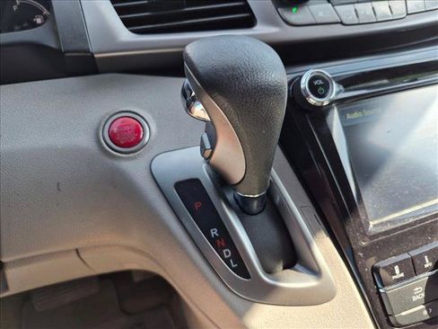 Used 2016 Honda Odyssey SE image 14