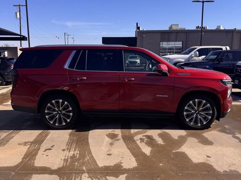 Used 2025 Chevrolet Tahoe High Country image 9