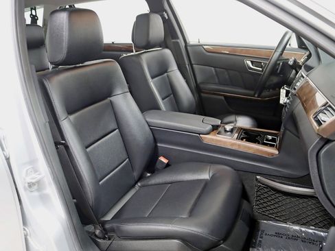 Used 2013 Mercedes-Benz E 350 4MATIC Wagon image 25