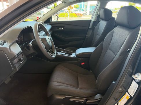 Used 2023 Honda Accord LX image 9