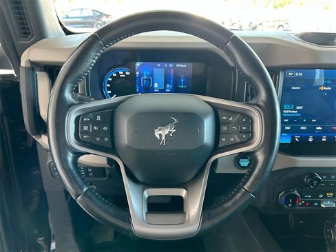 Used 2022 Ford Bronco Wildtrak image 17