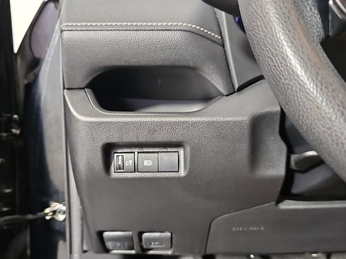 Used 2020 Toyota RAV4 LE FWD image 24