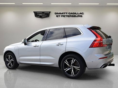 Used 2018 Volvo XC60 T8 R-Design w/ Vision Package image 3
