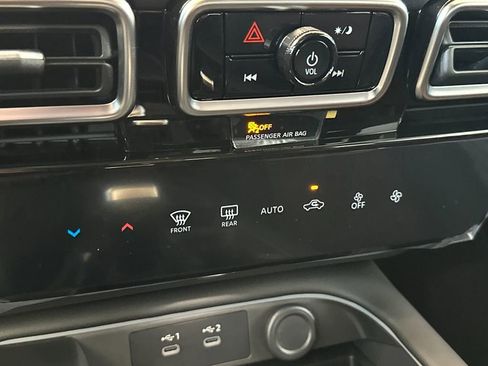 New 2026 Nissan Sentra SR FWD image 18