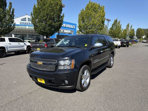 Used 2012 Chevrolet Suburban LTZ AWD/4WD image 5