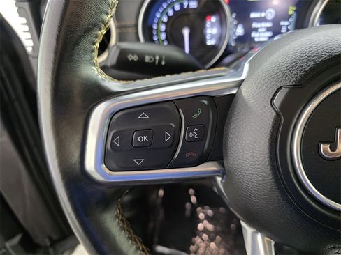 Certified 2021 Jeep Wrangler Unlimited Sahara image 19