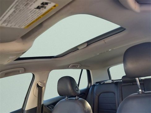 Used 2015 Volkswagen Golf SEL image 25