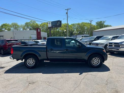 Used 2016 Nissan Frontier SV w/ SV Value Truck Package AWD/4WD image 8