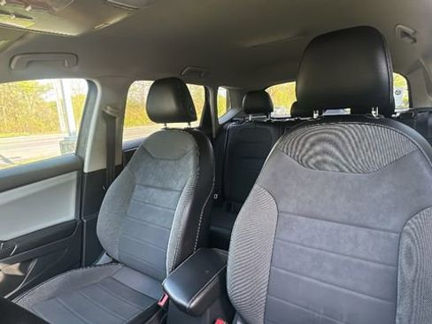Used 2022 Volkswagen Taos SE AWD/4WD image 19