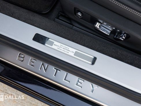 Used 2022 Bentley Continental GT image 32