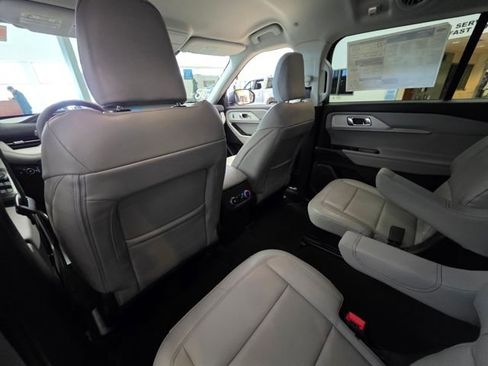 New 2026 Ford Explorer Active w/ Active Comfort Package image 42