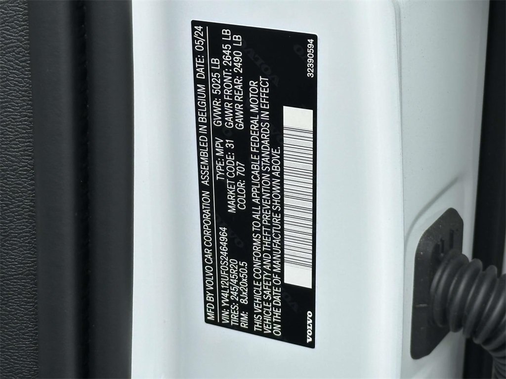 Certified 2025 Volvo XC40 B5 Ultra w/ Protection Package Premier AWD/4WD image 20