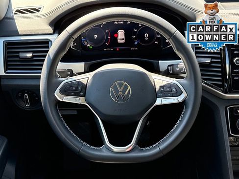 Used 2023 Volkswagen Atlas SE w/ Panoramic Sunroof Package AWD/4WD image 16