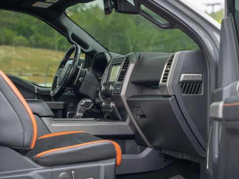 Used 2018 Ford F150 Raptor w/ Equipment Group 802A Luxury AWD/4WD image 18