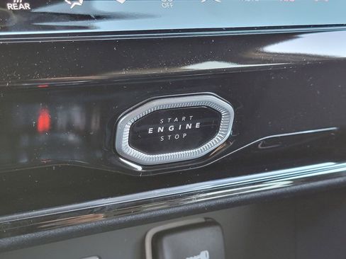 New 2026 Jeep Grand Cherokee Altitude AWD/4WD image 11