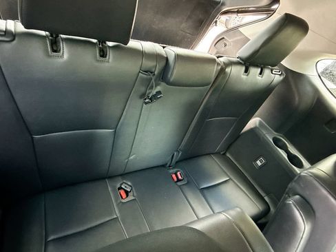 Used 2023 Toyota Highlander XLE FWD image 31